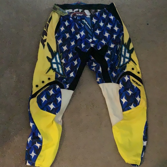 Fly Racing Kinetic Pants and Shirt - Picture 3 of 3
